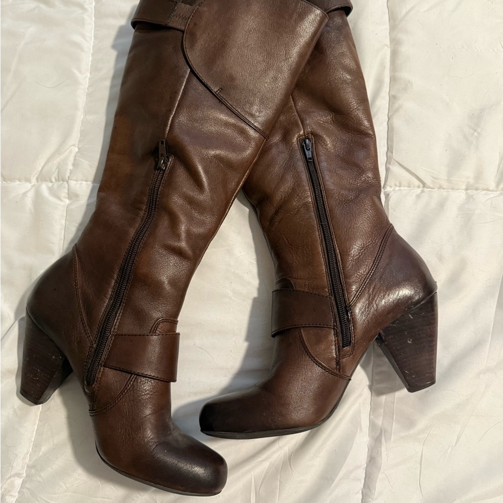 Arturo Chiang Dark Brown Heeled Boots